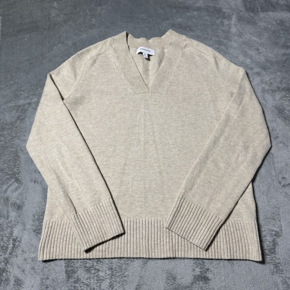 Banana Republic Womens Ivory V Neck Ribbed Hems Pullover Size XS City‎ Preppy